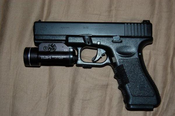 KSC Glock 17 w/ Streamlight TLR-1